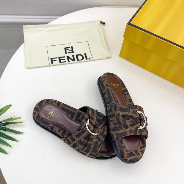FENDI FLAT SLIPPER IN CHOCOLATE BROWN MONOGRAM JACQUARD FABRIC WITH GOLD HARDWARE