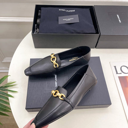 FLAT LOAFERS WITH GOLD CHAIN IN BLACK SMOOTH CALFSKIN
