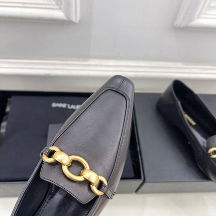 FLAT LOAFERS WITH GOLD CHAIN IN BLACK SMOOTH CALFSKIN