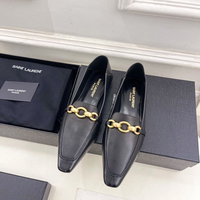 FLAT LOAFERS WITH GOLD CHAIN IN BLACK SMOOTH CALFSKIN