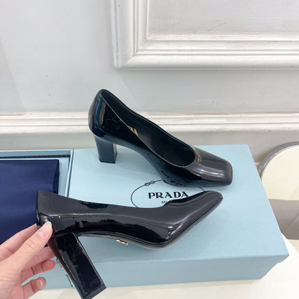SQUARE TOE HIGH PUMPS IN BLACK GLOSSY CALFSKIN