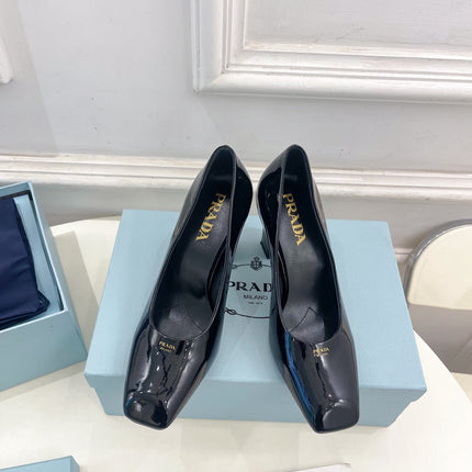 SQUARE TOE HIGH PUMPS IN BLACK GLOSSY CALFSKIN