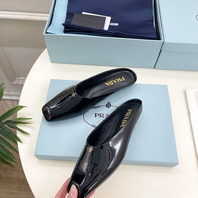 MULES SQUARE TOE IN BLACK SHINY CALFSKIN