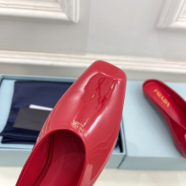 MULES SQUARE TOE IN RED SHINY CALFSKIN