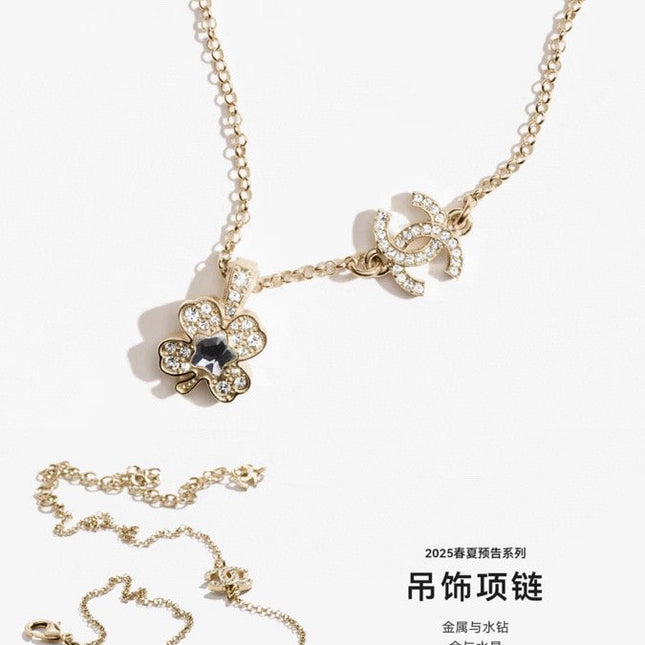 PENDANT NECKLACE FULL DIAMOND FOUR-LEAF CLOVER DOUBLE C IN GOLD