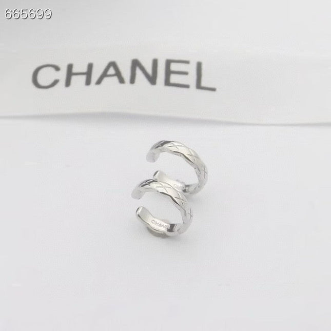 COCO CRUSH QUILTED MOTIF HOOP EARRINGS