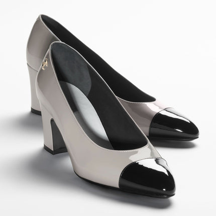 PUMPS LIGHT GRAY BLACK PATENT CALFSKIN