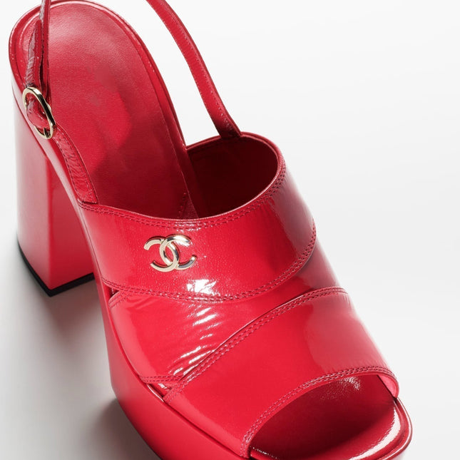 SANDALS RED PATENT CRUMPLED LAMBKSIN