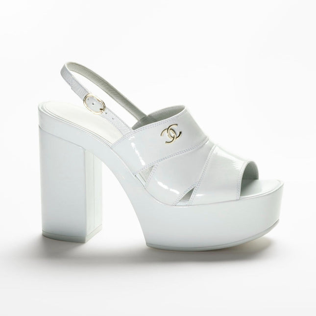 SANDALS WHITE PATENT CRUMPLED LAMBSKIN