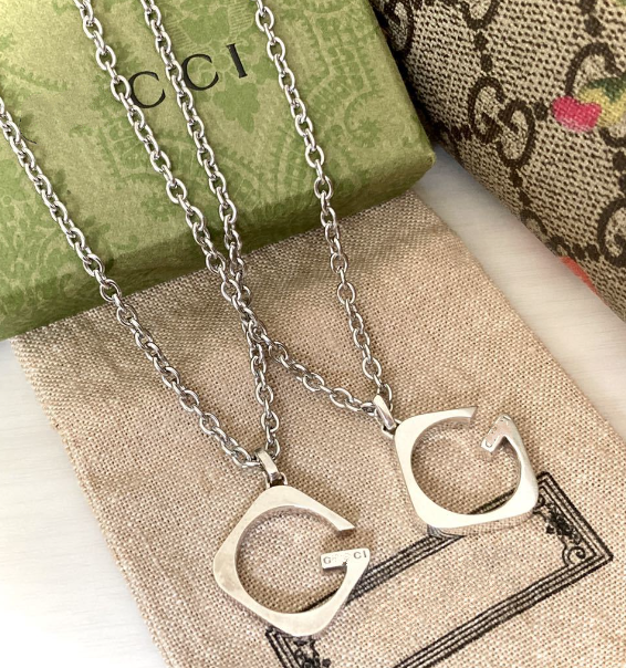 GG PENDANT NECKLACE LOGO ENGRAVED G CHARM TOP PLATE SILVER