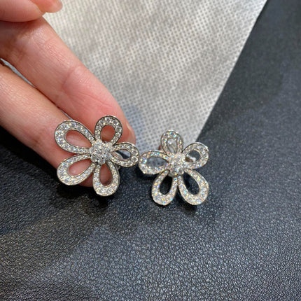 LACE FLOWER SILVER EARRINGS