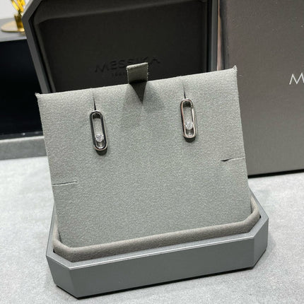 MOVE UNO SMALL 1 DIAMOND EARRINGS