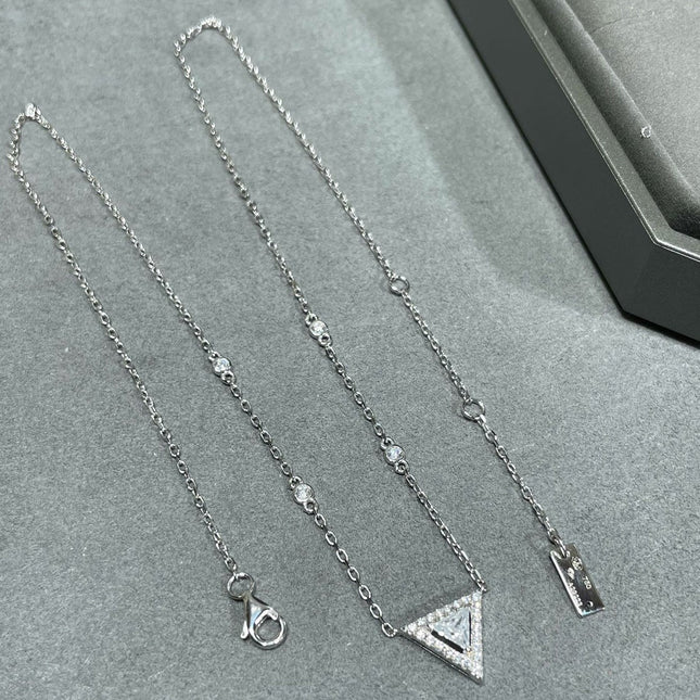 MESSIK TRIANGLE DIAMOND SILVER NECKLACE