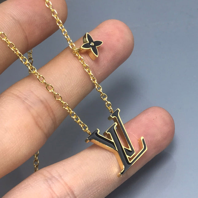 IDYLLE BLOSSOM LV PENDANT GOLD NECKLACE