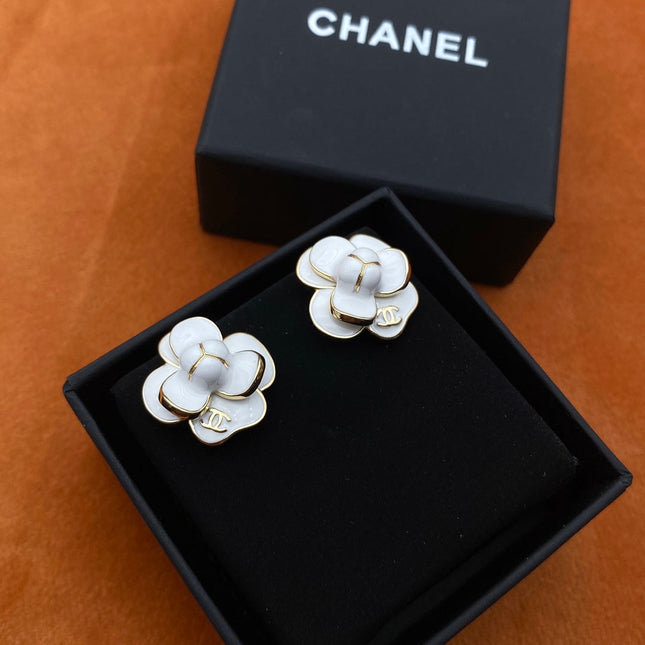 DOUBLE C NEW CAMELLIA GOLD EARRINGS