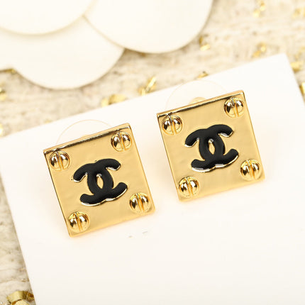 SQUARE CC GOLD EARRINGS