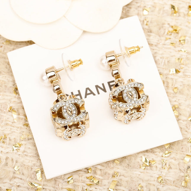 CHANE 23 FULL DIAMOND SIEVE DOUBLE C GOLD EARRINGS