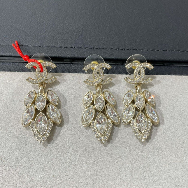 CHANE SMALL FRAGRANCE WHEAT GOLD DIAMOND EARRINGS