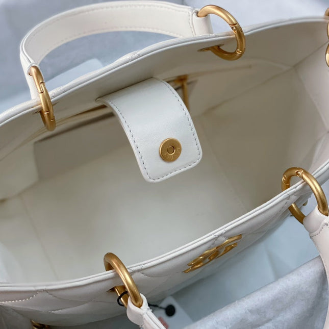 CC 2Way Chain Shoulder Tote Bag White Leather