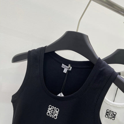 Round neck embroidered vest