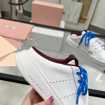 SNEAKER MULES IN WHITE CALFSKIN WHITE BLUE LACES