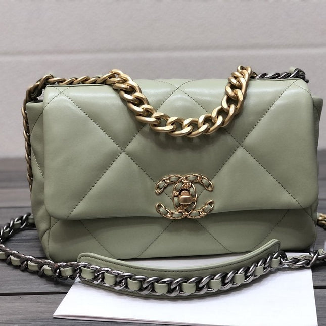 19 FLAP BAG 26 LIME LAMBSKIN