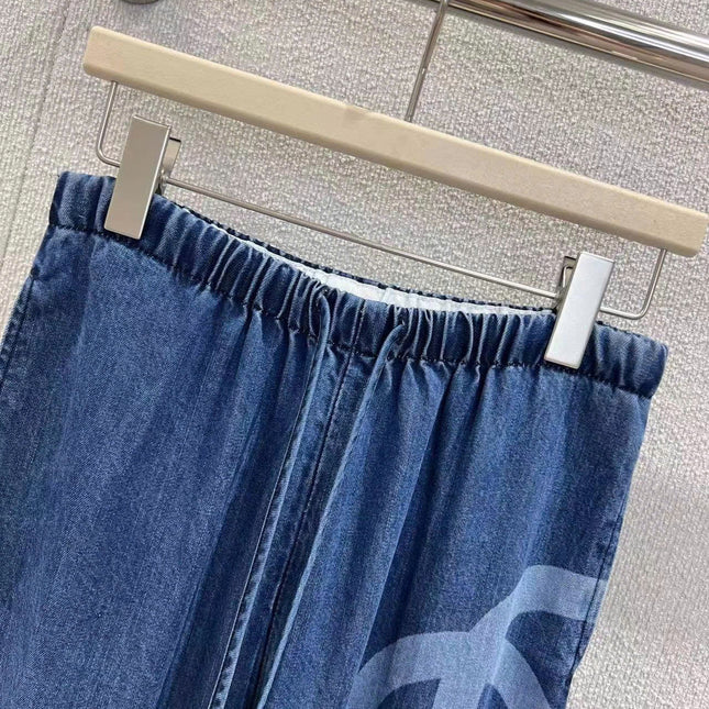 CHANEL STRAIGHT-LEG JEANS WITH LOGO